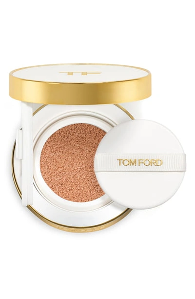 Tom Ford Soleil Glow Up Foundation Spf 45 Hydrating Cushion Compact In 2.0 Buff