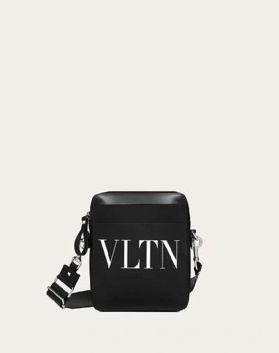 Valentino Garavani Uomo Small Leather Vltn Crossbody Bag In Black/white