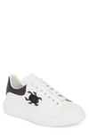 ALEXANDER MCQUEEN OVERSIZE RUNNER SNEAKER,577358WHWK3