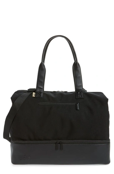 Beis The Weekend Duffle Bag In In Black