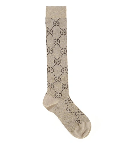 Gucci Gg-intarsia Metallic-knit Socks In Beige