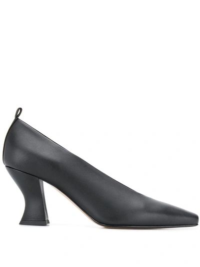 Bottega Veneta Almond Leather Pumps In Black