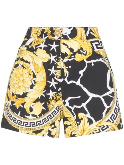 Versace Baroque Print Shorts - 黑色 In Yellow