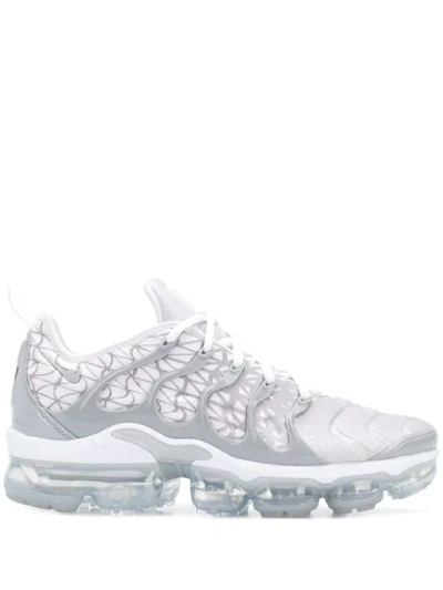 Nike Air Vapormax Plus Sneaker In White | ModeSens