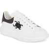 ALEXANDER MCQUEEN OVERSIZE RUNNER SNEAKER,577358WHWK3