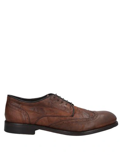 Pawelk's Laced Shoes In Brown