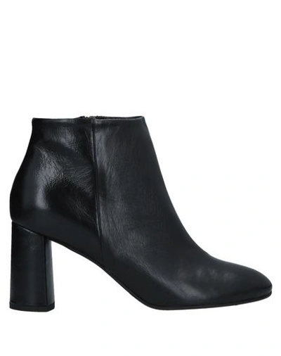 Alberto Fermani Ankle Boot In Black