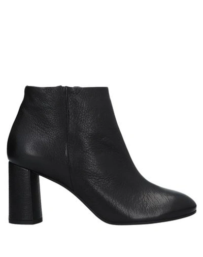 Alberto Fermani Ankle Boot In Black