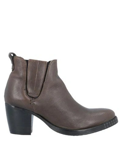 Catarina Martins Ankle Boot In Brown