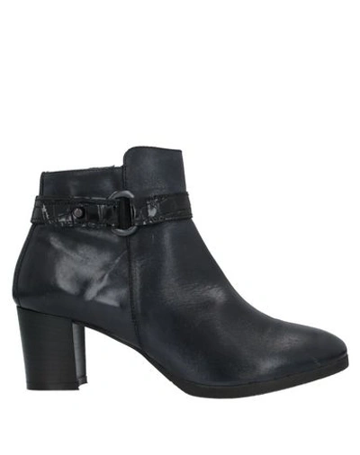 Anderson Ankle Boot In Black