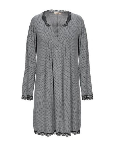Vivis Nightgown In Grey