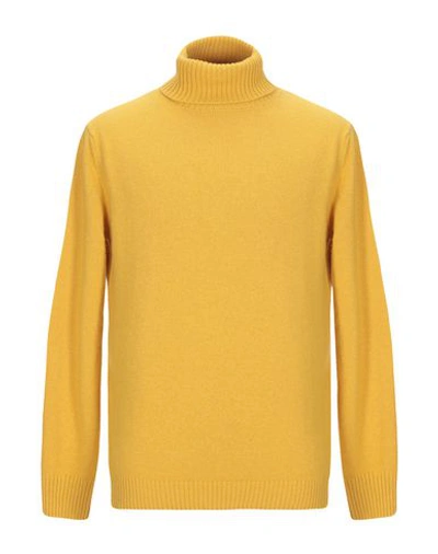 Jeordie's Turtleneck In Ocher