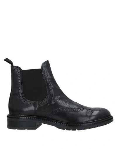 Anderson Ankle Boot In Black