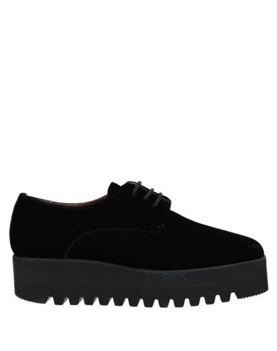 Alexander Smith Laced Shoes In Black