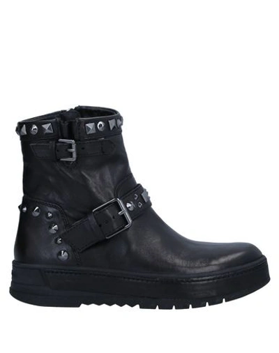 Crime London Ankle Boot In Black