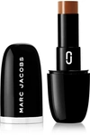MARC JACOBS BEAUTY ACCOMPLICE CONCEALER & TOUCH-UP STICK - MEDIUM 33