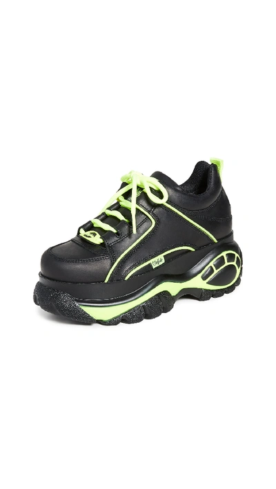 Buffalo London Classic Lowtop Sneakers In Black With Neon Piping In Black/neon Yellow