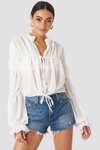 LASULA WHITE RUCHED LONG SLEEVE TIE FRONT TOP - WHITE