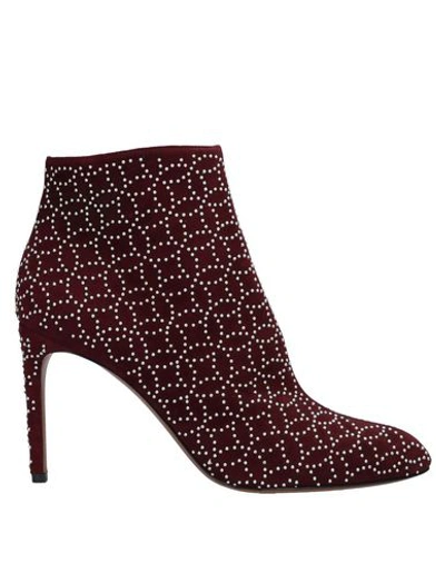 Alaïa Ankle Boot In Maroon