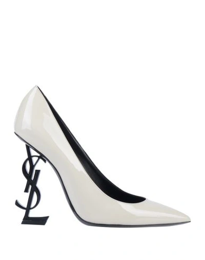Saint Laurent Pump In Ivory