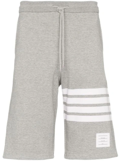 Thom Browne Kurze Jogginghose Mit Logo-streifen In Grey