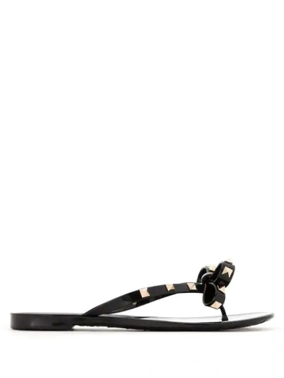 Valentino Garavani The Rockstud Rubber Flip Flops In Black
