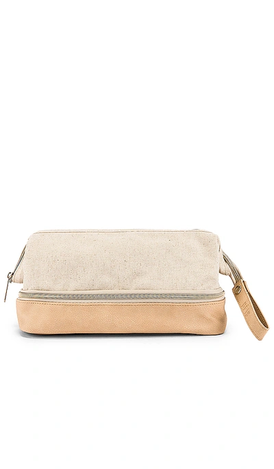 Beis The Dopp Cosmetics Case In Beige