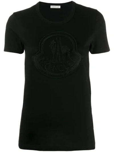 Moncler Central Logo Patch Crew Neck T-shirt In Black