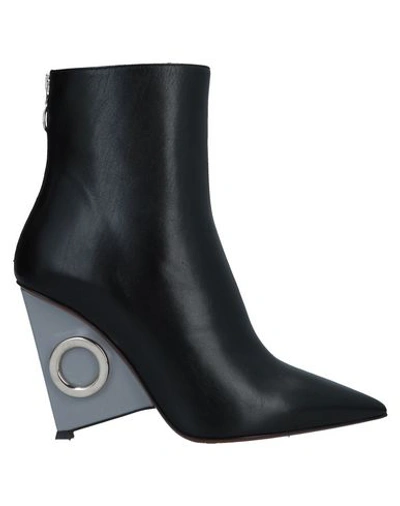 Alain Tondowski Ankle Boot In Black