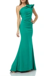 CARMEN MARC VALVO INFUSION ONE-SHOULDER GOWN,661363