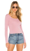 CHASER CHASER DOUBLE SCOOP CROP TOP IN PINK.,CSER-WS941