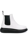 ALEXANDER MCQUEEN ALEXANDER MCQUEEN CHUNKY SOLE CHELSEA BOOTS - 白色