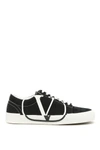 VALENTINO GARAVANI VALENTINO GARAVANI V LOGO LOW LOW TOP SNEAKERS