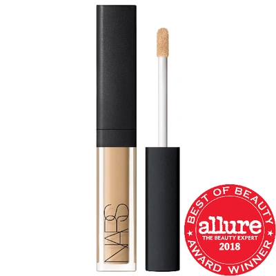 NARS MINI RADIANT CREAMY CONCEALER WITH MEDIUM COVERAGE MACADAMIA 0.05 OZ - MINI/ 1.4 G,P422077