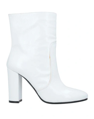 Via Roma 15 Ankle Boot In White