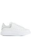 ALEXANDER MCQUEEN ALEXANDER MCQUEEN CHUNKY SOLE SNEAKERS - 白色