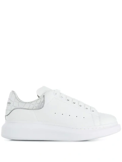 Alexander Mcqueen Chunky Sole Sneakers In 9071 Wht/si