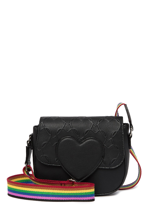 betsey johnson heart luggage