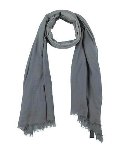 Armani Collezioni 装饰领与围巾 In Grey