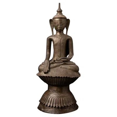 Pre-owned 1stdibs 17th Century Special Antique Bronze Burmese Buddha Statue From Burma In Gold