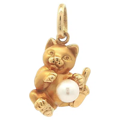 Pre-owned 1stdibs 18k Yellow Gold Cat Kitten Playing W/ Pearl Ball Matte Puffed Charm Pendant