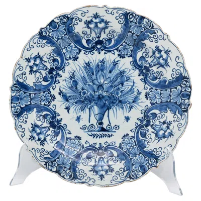 Pre-owned 1stdibs Antique 18th Century Dutch Delft Blue And White Dish With A Floral Vase
