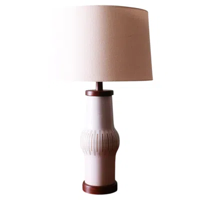Pre-owned 1stdibs Gordon And Jane Martz M-166 Lamp For Marshall Studios White With Tan Incisions
