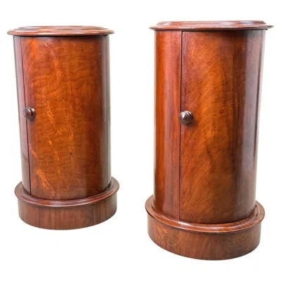 Pre-owned 1stdibs Matched Pair Of 19th Century Mahogany Cylindrical Bedside Night Tables In Brown