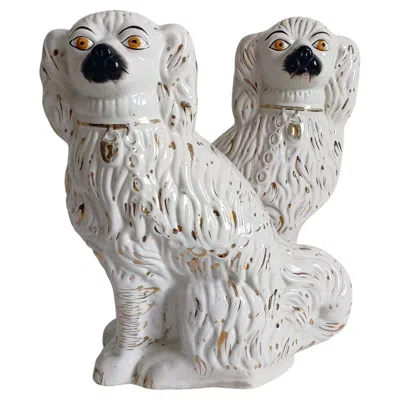 Pre-owned 1stdibs Pair Of Large Majolica Staffordshire Style King Charles Spaniel Mantel Dogs In Gray