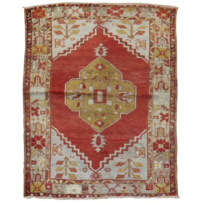 Pre-owned 1stdibs Traditional Red Vintage Turkish Oushak