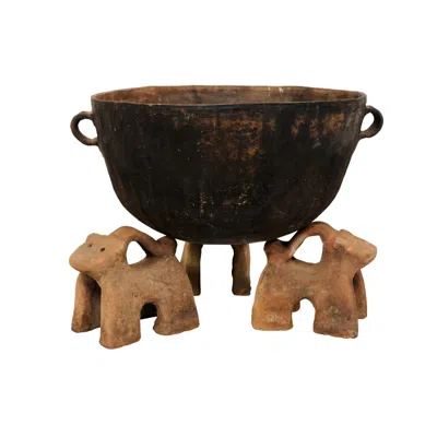 Pre-owned 1stdibs Vintage Mexican Mole Cooking Pot With 'fire-dog' Feet In Black