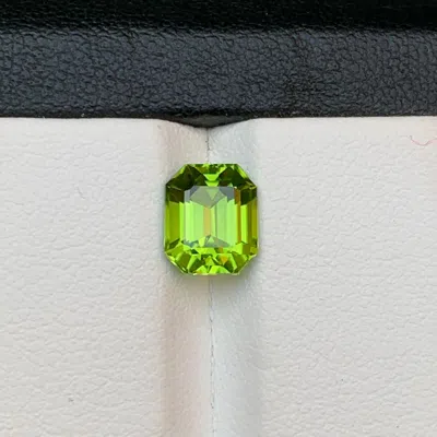 Pre-owned 1stdibs Vivid Green Natural Peridot Ring Loose Gemstone 2.25 Ct Emerald Cut For Jewelry