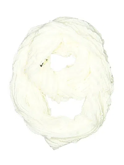 Pre-owned 2 Chic Scarf In White