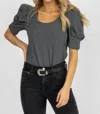 2.7 AUGUST APPAREL U-NECK PLEATED PUFF TOP IN CHARCOAL